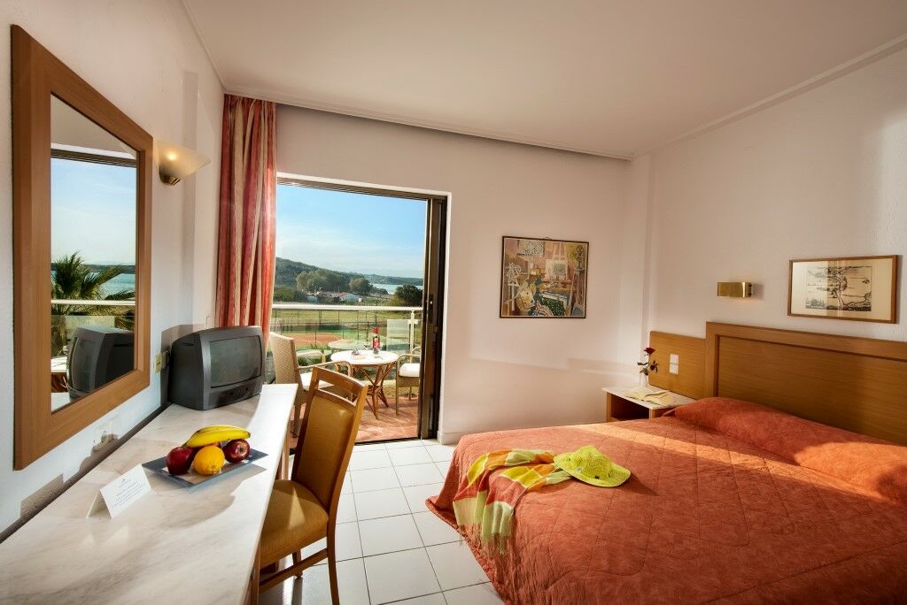 Aks Minoa Palace (Adults Only) Karteros Luaran gambar